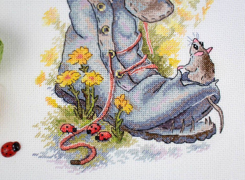 Cross Stitch Kit with Pattern and Threads, Unexpected Neighbors Multicolor Design, MP Studia