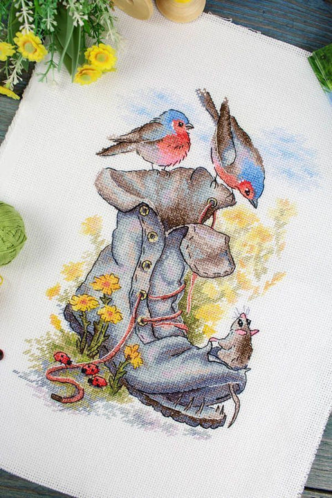 Cross Stitch Kit with Pattern and Threads, Unexpected Neighbors Multicolor Design, MP Studia