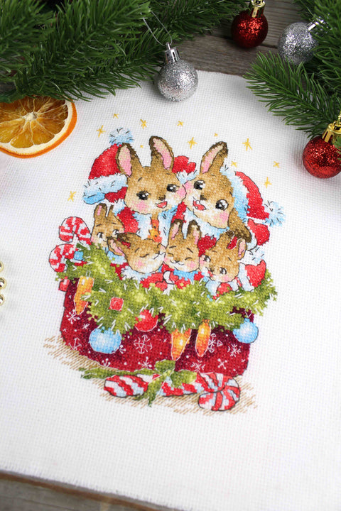 Festive Cross Stitch Kit with Clear Pattern, Let’s Celebrate Together, Beginner-Friendly MP Studia Home Decor Craft