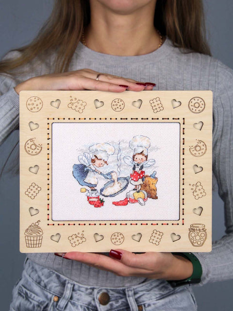 Cross Stitch Embroidery Kit, Fairy Kitchen Scene, 10x12 cm, 14-Count White Canvas, MP Studia, 21 Kirov Thread Colors