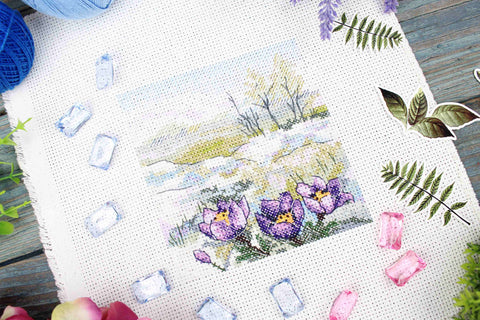 Cross Stitch Kit First Flowers, Beginner-Friendly 11×11 cm Embroidery Set with Fabric, Threads, Needle, Chart and Instructions, MP Studia