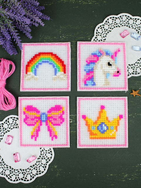 Princess Cross Stitch Kit, 4 Projects, 11 Count Plastic Canvas, 10.6 x 10.6 cm, MP Studia, Beginner Craft Set