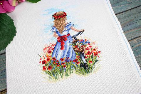 Cross Stitch Kit with Vibrant Poppy Flower Design, Floral Embroidery Pattern, MP Studia Craft Set