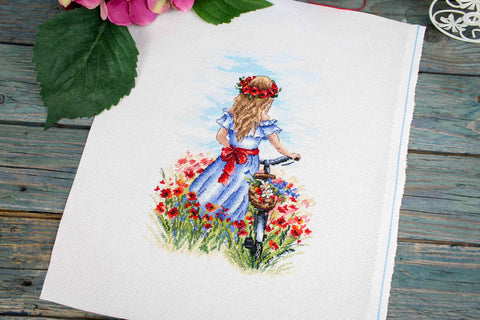 Cross Stitch Kit with Vibrant Poppy Flower Design, Floral Embroidery Pattern, MP Studia Craft Set