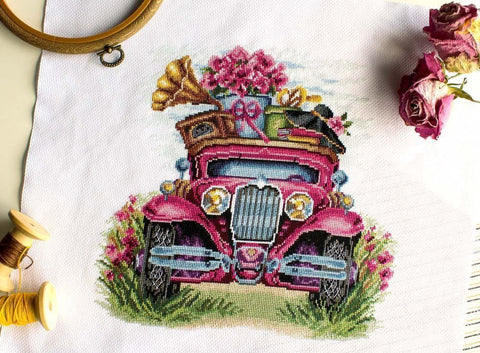 Cross Stitch Kit Ladies Travel Silhouettes, MP Studia Embroidery Set with Fabric, Threads, Needle and Bilingual Instructions