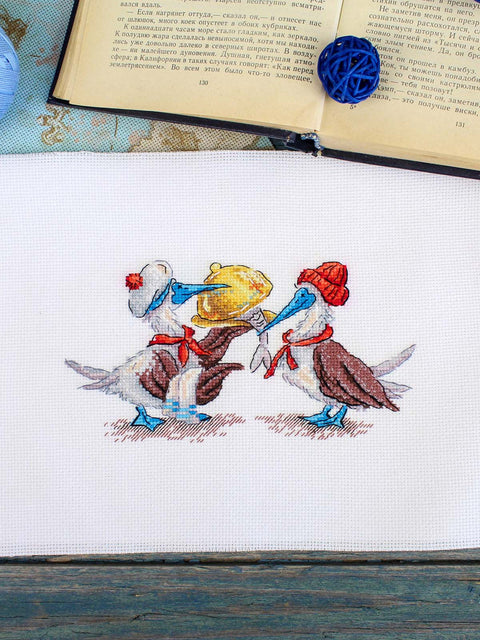 Cross Stitch Kit Fish Lunch Design, 9 x 17 cm, 16 Count White Cotton Canvas, MP Studia, 20 Gamma Threads