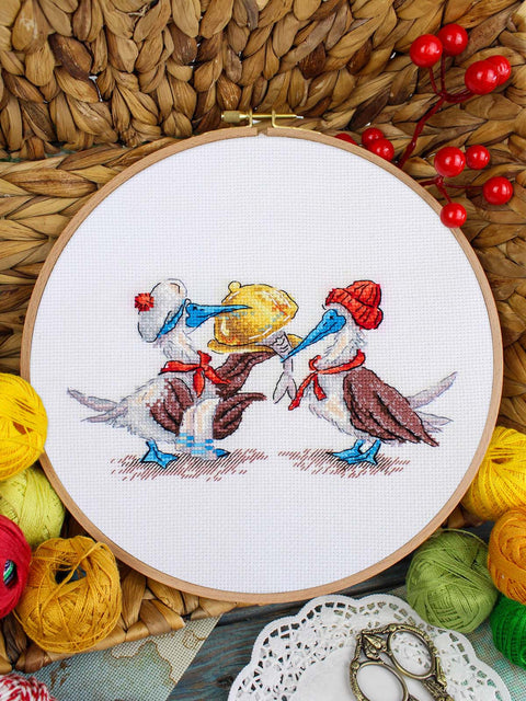 Cross Stitch Kit Fish Lunch Design, 9 x 17 cm, 16 Count White Cotton Canvas, MP Studia, 20 Gamma Threads
