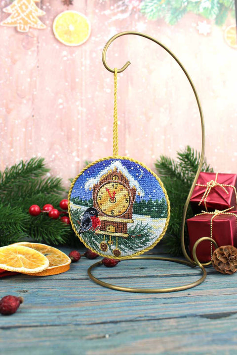 Cross Stitch Kit for Forest Clock Pinkeep, 9×9 cm Decorative Pin Cushion, MP Studia DIY Embroidery Project