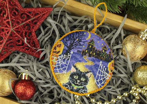 Halloween Cross Stitch Kit, 9×9 cm Pinkeep Needle Minder and Seasonal Decoration, MP Studia Craft Project