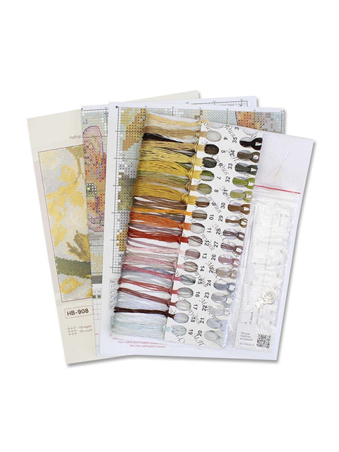 Cross Stitch Kit with Fluffy Brown Cat, 19 x 19 cm, 16 Count Cotton Canvas, 35 Gamma Thread Shades, MP Studia