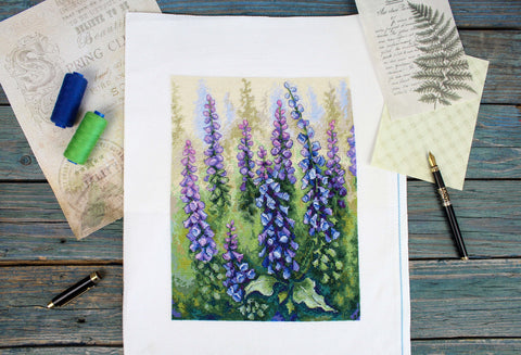 Cross Stitch Kit with Foxglove Flower Design, MP Studia, Aida Cotton, 27 x 20 cm, Beginner Friendly Embroidery Kit