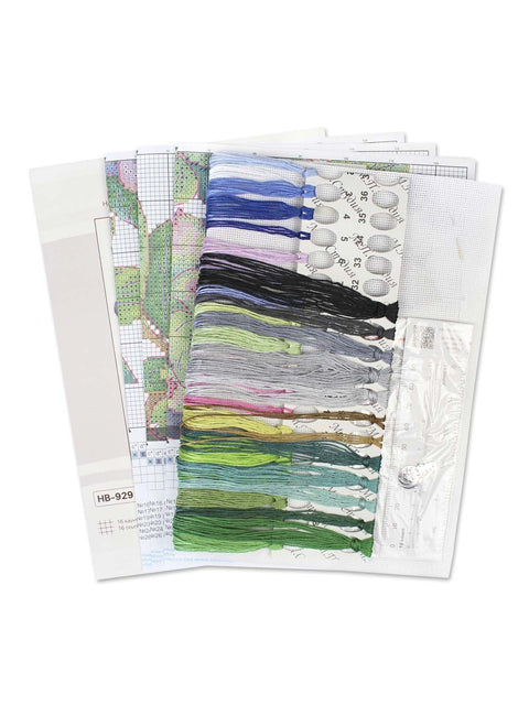 Blueberry Cross Stitch Kit, 28 x 20 cm, 31-Color Gamma Thread, 16-Count Cotton Canvas, Botanical Berry Design