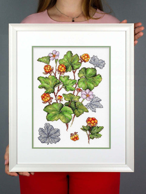 Cross Stitch Kit Northern Berry Botanical Design, 16 Count White Cotton Fabric, 28 x 19 cm, MP Studia, 31 Gamma Colors