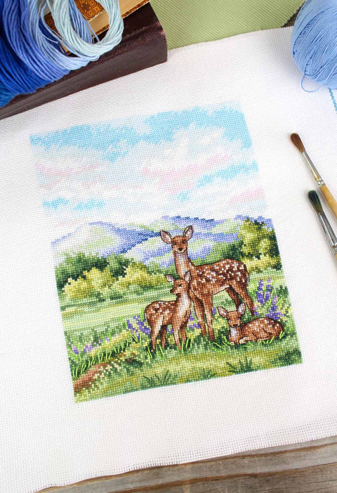 Deer Cross Stitch Embroidery Kit, 20×16 cm, MP Studia, Wall Decor Craft Project, Beginner-Friendly Needlework Set