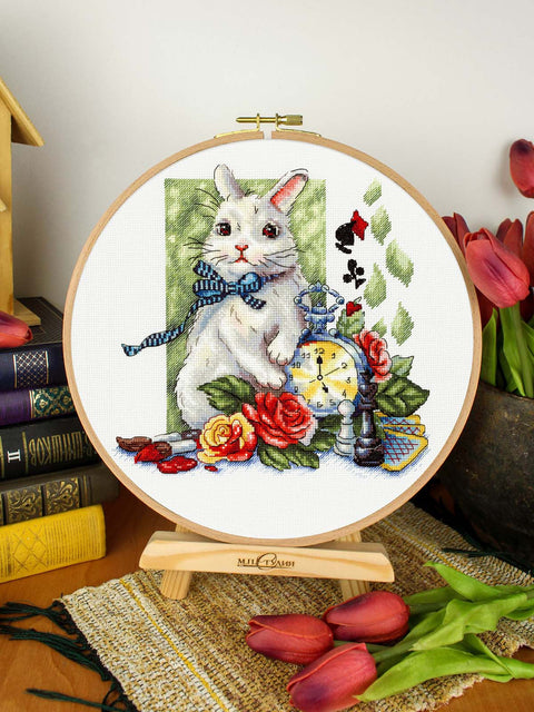 Cross Stitch Kit with 16 Count Cotton Canvas, Wonder Time Design, 20x20 cm, 35 Colors, MP Studia