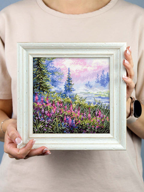 Cross Stitch Kit for Misty Morning Landscape, 16 x 16 cm, 26-Color Gamma Threads, MP Studia