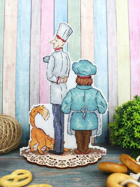 Cross Stitch Kit with Chef Design, 20 x 13 cm, MP Studia, 14 Count Plastic Canvas, 23-Color Floss, Needle and Patterns