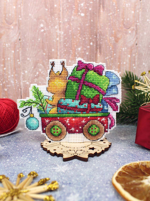 Cross Stitch Kit with Squirrel Design, Beginner-Friendly, 9×12 cm, MP Studia, Canvas, Threads, Needle and Pattern