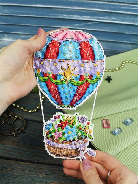 Cross Stitch Kit Heavenly Bouquet, 20 x 11 cm, MP Studia, 14 Count White Plastic Canvas, 26-Color Threads, Buttons and Beads