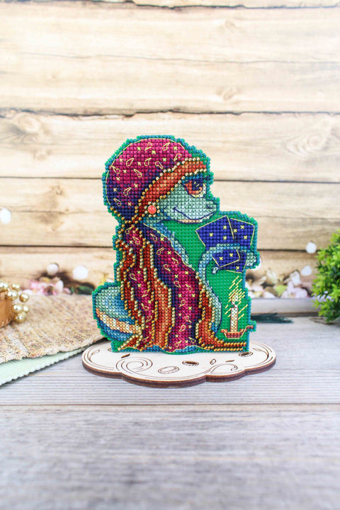 Snake Cross Stitch Kit with Pattern and Threads, MP Studia, Aida Fabric, Cotton Floss, Needle, Green and Gold Design