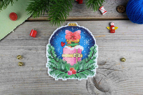 Christmas Cross Stitch Kit with Squirrel Ornament Design, 10 x 9 cm, Aida Fabric, MP Studia, Beginner-Friendly Holiday Craft