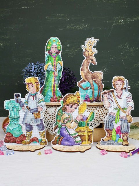 Cross Stitch Kit Girl at the Mirror, Fairy Tale Design, MP Studia, 16x12 cm, 14 Count Plastic Canvas, Beads & Metallic Threads