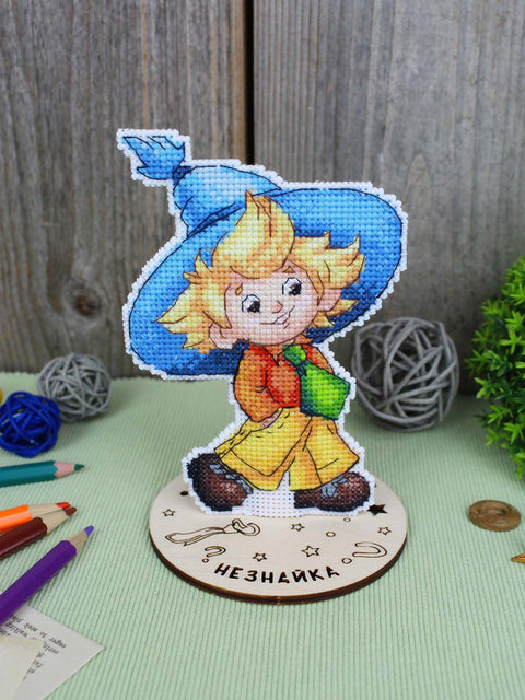 Cross Stitch Embroidery Kit for Kids, Nežiniukas Design, 14 Count Plastic Canvas, 13 x 9 cm, Wooden Stand, MP Studia
