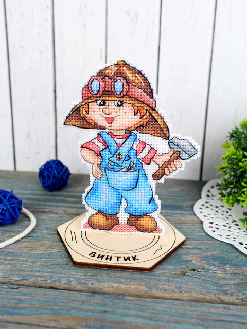 Mechanic Cross Stitch Kit on White Plastic Canvas, 12 x 9 cm Finished Design, MP Studia, 18 Thread Colors, Self-Standing Decor