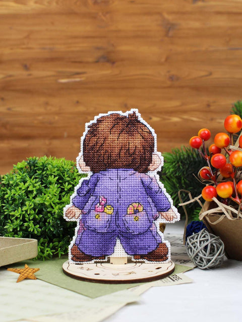Sweet Tooth Cross Stitch Kit for Beginners, 12x9 cm, 14 Count Plastic Canvas, 20 Colors, Wooden Stand, MP Studia
