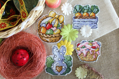 Cross Stitch Kit for Rabbit and Carrot Magnet, MP Studia, 14 Count Plastic Aida Canvas, Multicolor DIY Craft Kit
