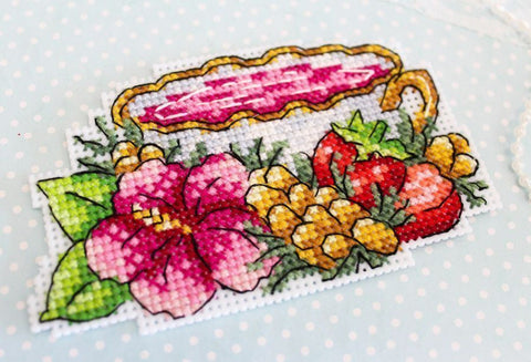 Cross Stitch Kit for Tea-Themed Decorative Magnets, MP Studia, Complete Materials and Instructions, Beginner-Friendly DIY Craft