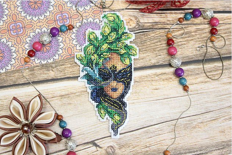 Peacock Mask Cross Stitch Embroidery Kit with Peacock Motif, Aida Fabric, Cotton Threads, Blue Green Gold Palette, MP Studia
