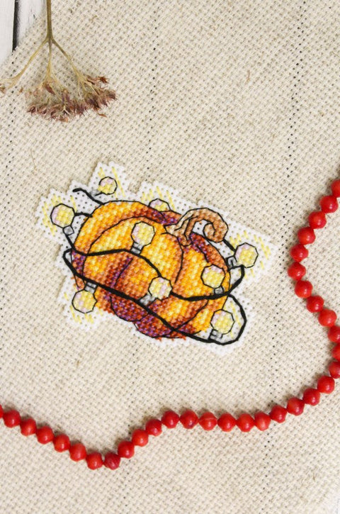 Cross Stitch Pumpkin Magnet Kit, Autumn Plate Design, MP Studia, Embroidery Threads, Needle, Pattern and Adhesive Magnet
