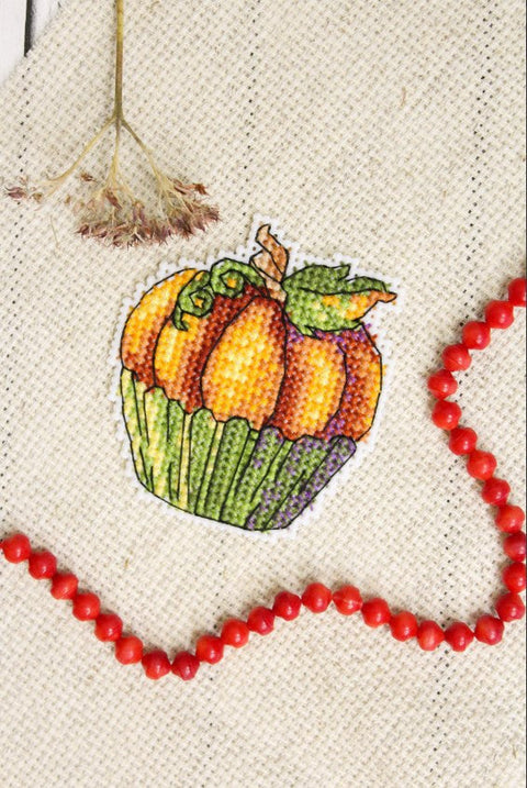 Cross Stitch Pumpkin Magnet Kit, Autumn Plate Design, MP Studia, Embroidery Threads, Needle, Pattern and Adhesive Magnet