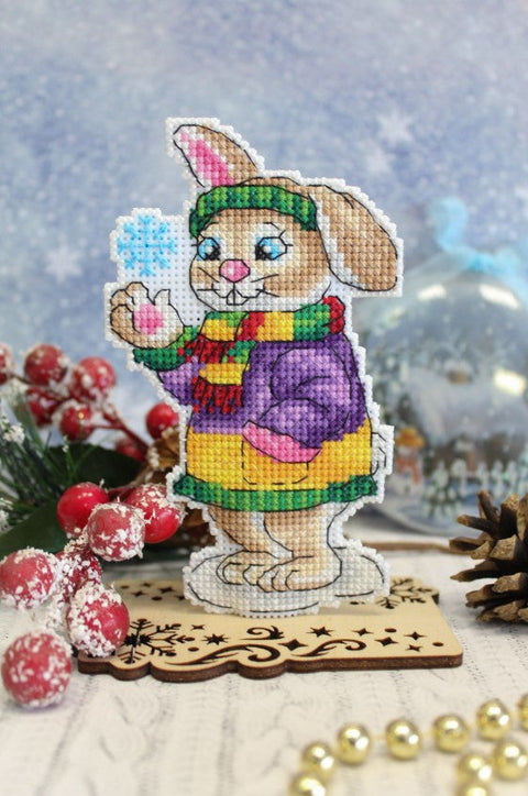 Winter Cross Stitch Kit with Bunny and Snowflake, MP Studia Set with Pattern, Threads, Needle and Instructions