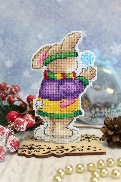 Winter Cross Stitch Kit with Bunny and Snowflake, MP Studia Set with Pattern, Threads, Needle and Instructions