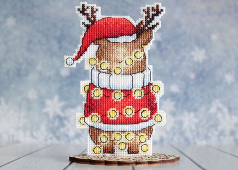 Christmas Reindeer Cross Stitch Kit, MP Studia, Winter Holiday Decor, Beginner and Advanced Embroidery Craft Set
