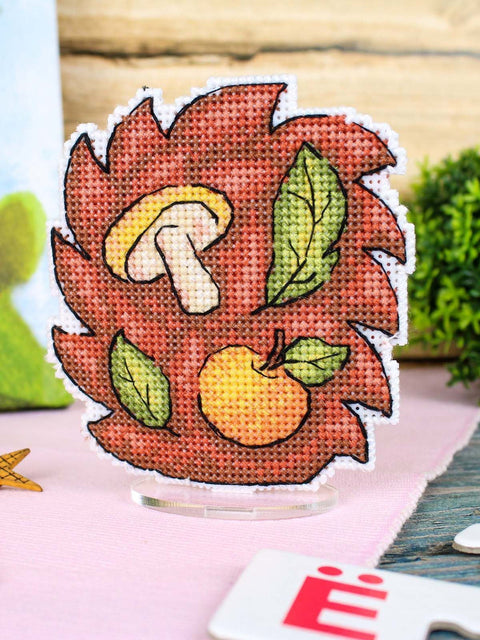 Hedgehog Cross Stitch Kit with Plastic Canvas, 10 x 9 cm, 14 Count, 13 Colors, MP Studia