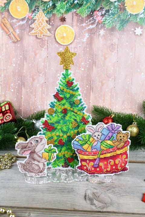 Christmas Cross Stitch Kit with Tree and Gifts, 3 Scenes, Stand, Canvas, Cotton Threads, Needle and Pattern by MP Studia