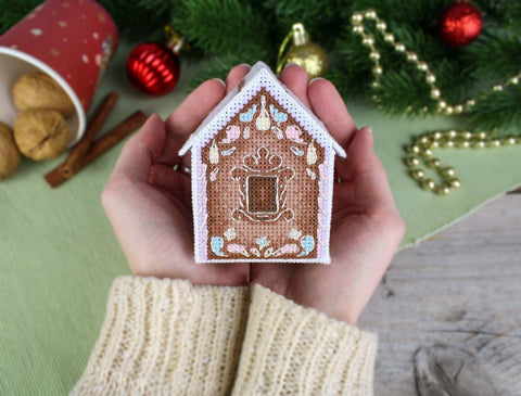 3D Gingerbread House Cross Stitch Kit, Christmas Home Decor, MP Studia, 6 × 8 × 6 cm, Winter Holiday Craft Set