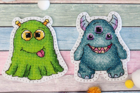 Cross Stitch Felt Kit with 4 Monster Designs for Badges and Magnets, MP Studia Embroidery Set with 19 Thread Colors
