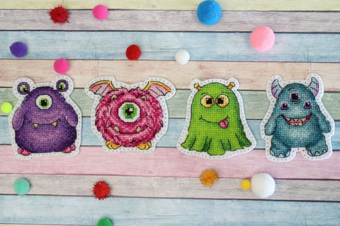 Cross Stitch Felt Kit with 4 Monster Designs for Badges and Magnets, MP Studia Embroidery Set with 19 Thread Colors