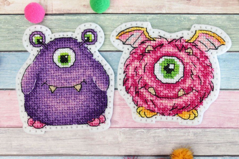 Cross Stitch Felt Kit with 4 Monster Designs for Badges and Magnets, MP Studia Embroidery Set with 19 Thread Colors