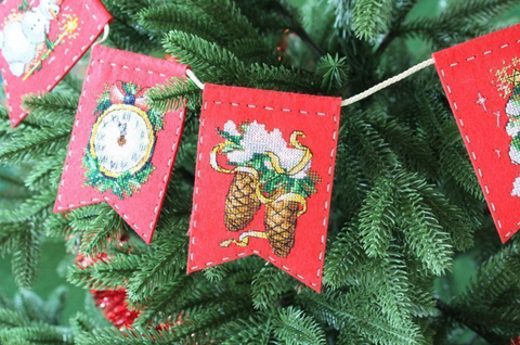 Christmas Felt Bunting Garland Cross Stitch Kit, 7 Flags, Multicolor, MP Studia, Instructions and Embroidery Thread Included