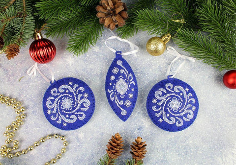 Christmas Cross Stitch Kit for 3 Tree Ornaments, MP Studia Holiday Craft Set for Beginners and Advanced Stitchers