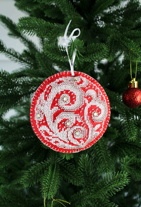 Cross Stitch Kit Frost Patterns Christmas Ornament, Winter Snowflake Design, Aida Fabric, Cotton Threads, Beginner Friendly MP Studia