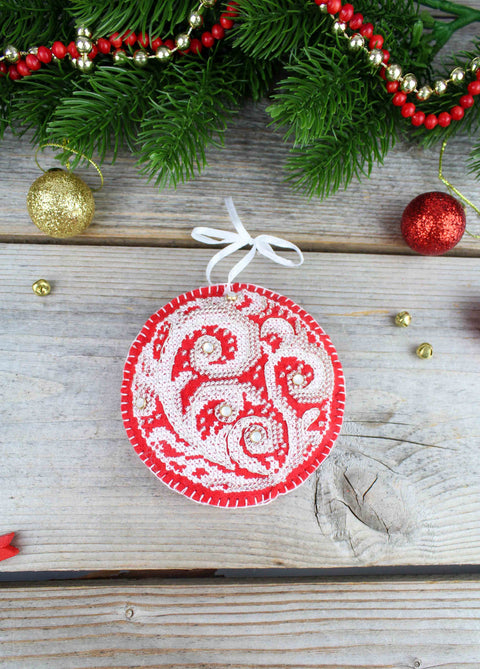 Cross Stitch Kit Frost Patterns Christmas Ornament, Winter Snowflake Design, Aida Fabric, Cotton Threads, Beginner Friendly MP Studia
