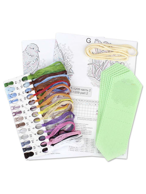 Spring Floral Garland Cross Stitch Kit, 7 Pennants, MP Studia, Light Green Felt, 26 Thread Shades