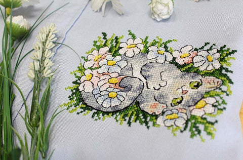 Cross Stitch Embroidery Kit with Water-Soluble Canvas, Cat and Daisies Design, MP Studia, for Clothing and Home Textiles