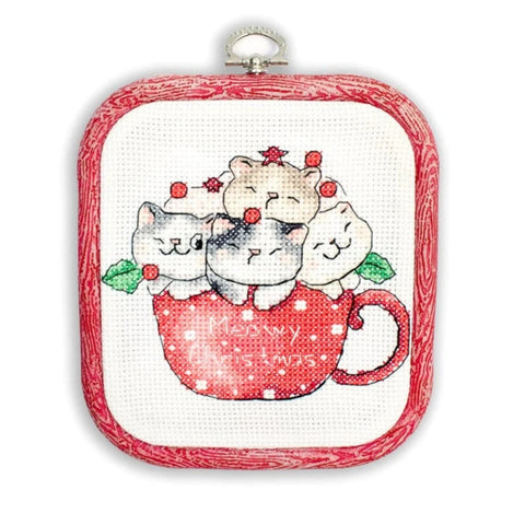 Meowy Christmas Cross Stitch Kit with Red Hoop, LetiStitch Beginner Kit, 11 x 9 cm, Zweigart Aida 14ct, Anchor Cotton Thread